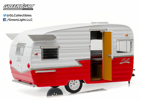 White & Red Shasta 15' Airflyte 1/24 Scale Diecast Model by Greenlight