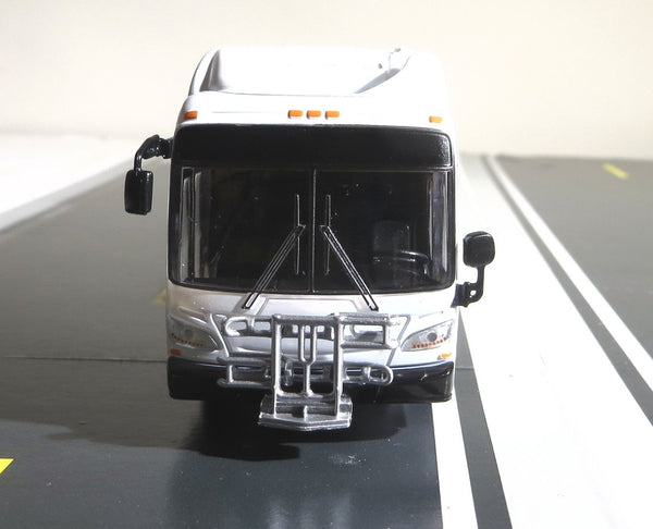 White (Blank) 1/87 Scale New Flyer Xcelsior XN60 Articulated Bus Diecast Model