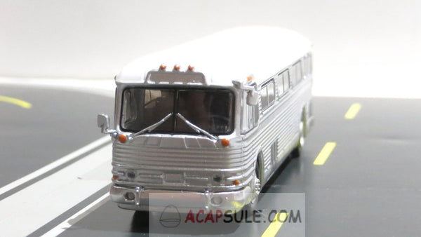 White/Silver Undecorated 1/87 Scale 1959 GM PD4104 Motorcoach Diecast Model