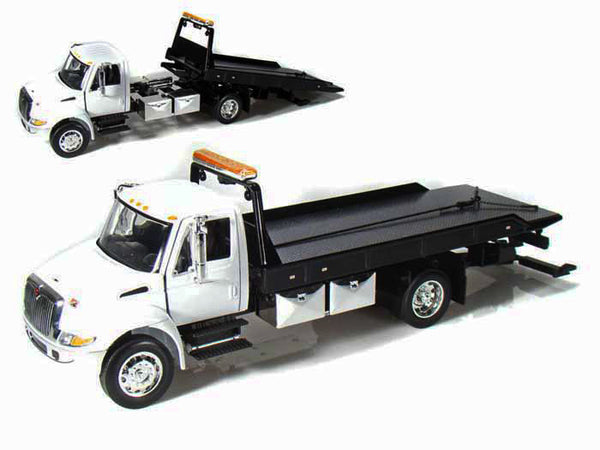 International Durastar 4400 Flat Bed Tow Truck 1/24 Scale Diecast Model