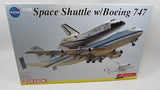 Dragon NASA Space Shuttle "Discovery" w/747-100 SCA 1/144 Scale Model Kit
