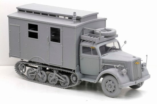 Dragon 1/35 Sd. Ktz. 3 Maultier Ambulance Model Kit