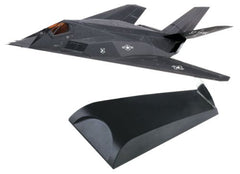 Dragon 51051 USAF F-117 Nighthawk, 37TFW (1988) 1/144 Model with Stand and Gears