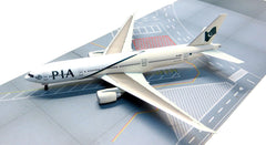 Dragon Wings PIA (Pakistan International) 777-200LR ~ AP-BGY 1/400 Diecast Model