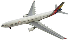 Dragon Wings Asiana Airlines A330-300 1/400 Diecast Model F-WWYE (HL7747)