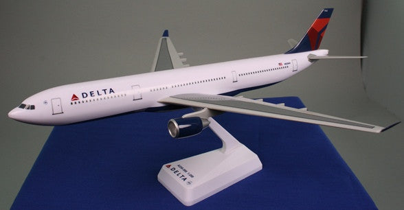 Flight Miniatures Delta Airlines Airbus A330-300 1/200 Scale Model with Stand