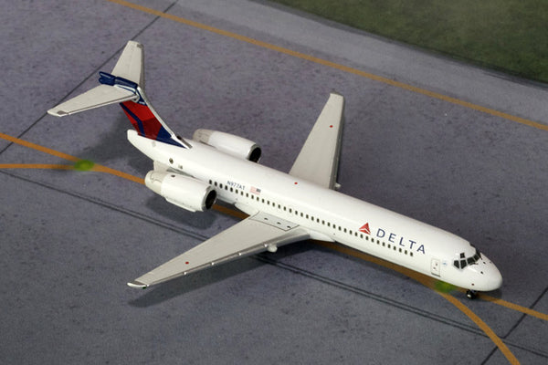 Gemini Jets Delta Airlines Boeing 717 1/400 Diecast Reg N977AT GJDAL1388