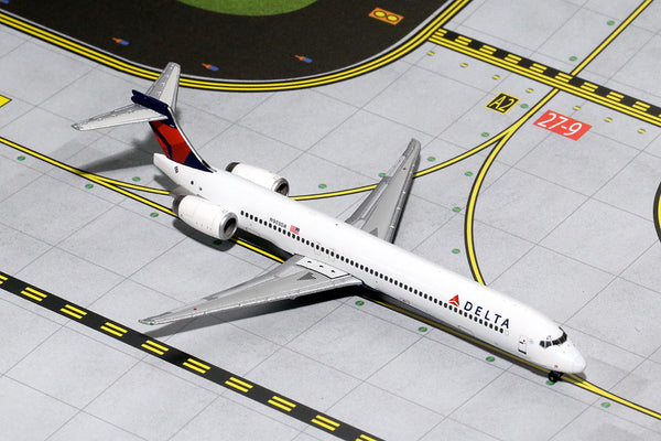 Gemini Jets Delta Airlines MD-90 1/400 Diecast Model Reg N903DA GJDAL1454
