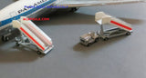 Herpa HE551809 1/200 Scale Passenger Stairs and Tractor Set for Classical Planes