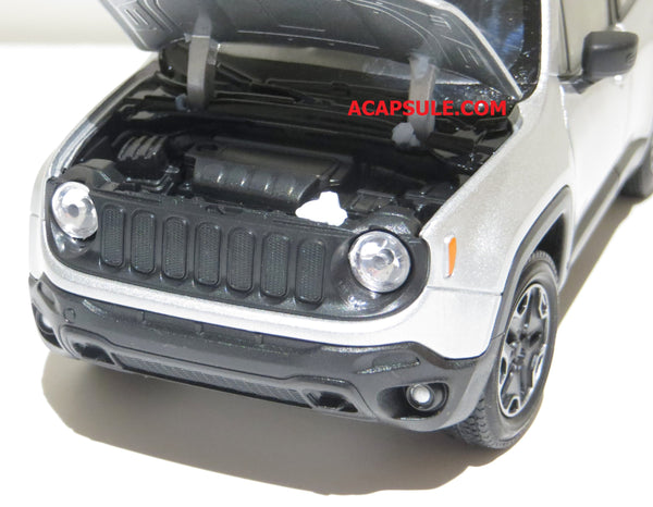 Silver Jeep Renegade Trailhawk 1/24 Scale Diecast Model Car