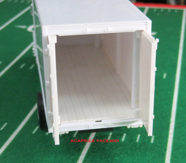 Peterbilt 335 Box Truck 1/43 Scale