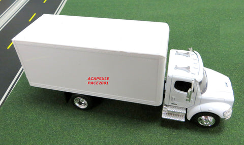 Freightliner M2 Box Truck New Ray Freightliner Utility M2 Box Truck Blanc - Maquette Camion 1/43, Détails Réalistes Intérieur & Extérieur, Collection Véhicules