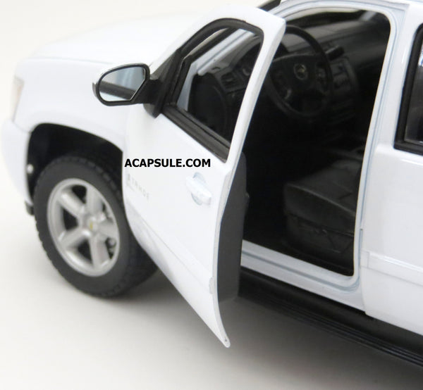 White 2008 Chevy Tahoe 1/24th Scale Diecast Model