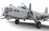 Eighth Air Force: Boeing B-17G & Bomber Resupply Set 1/72 Model Kit
