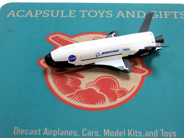 Dragon 1/72 X-37B Orbital Glide Test Vehicle Diecast Model with Stand & Gears