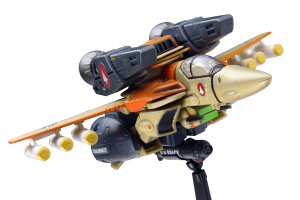 Robotech 1/100 Scale Transformable VF-1D Trainer with Armor Pack