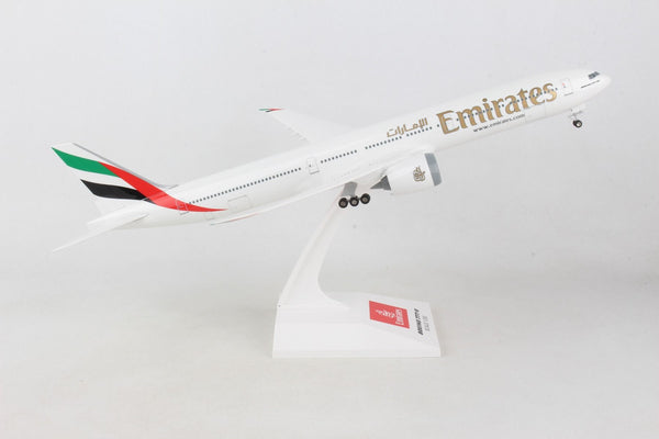 Skymarks Model Emirates Airlines Boeing 777-9X 1/200 Scale with Gears and Stand