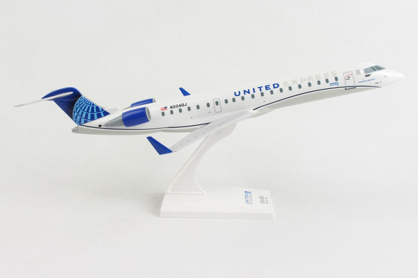 Skymarks United Express CRJ550 1/100 Scale with Stand - GoJet N504GJ SKR1051