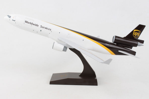 Skymarks UPS MD-11 1/200 Scale with Stand N281UP SKR1086