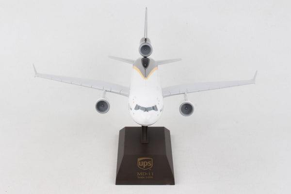 Skymarks UPS MD-11 1/200 Scale with Stand N281UP SKR1086