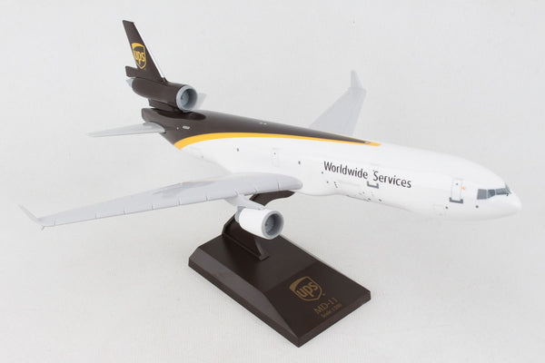 Skymarks UPS MD-11 1/200 Scale with Stand N281UP SKR1086