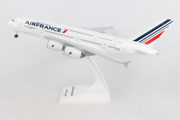 Skymarks Model Air France A380 1/200 Scale with Stand and Gears Reg F-HFPA
