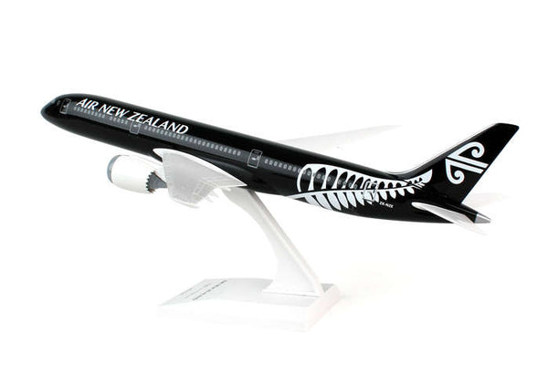 Skymarks Model Air New Zealand Boeing 787-9 1/200 Scale with Stand Reg ZK-NZE