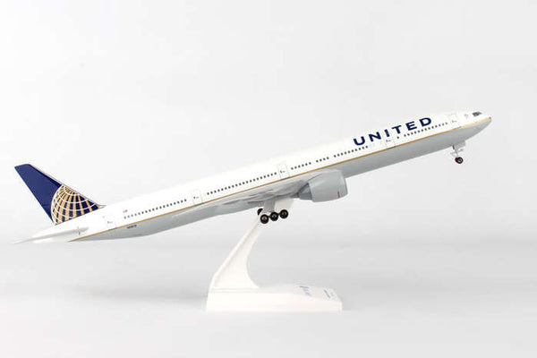 Skymarks United Airlines 777-300 1/200 Scale with Stand & Gears SKR900