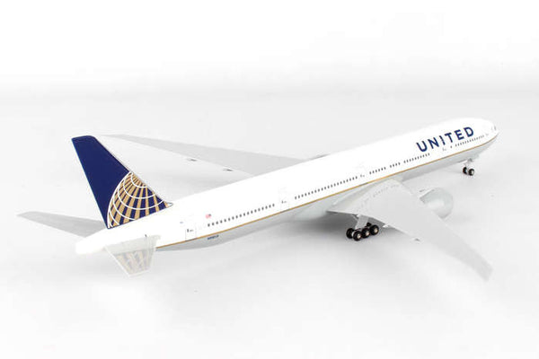 Skymarks United Airlines 777-300 1/200 Scale with Stand & Gears SKR900
