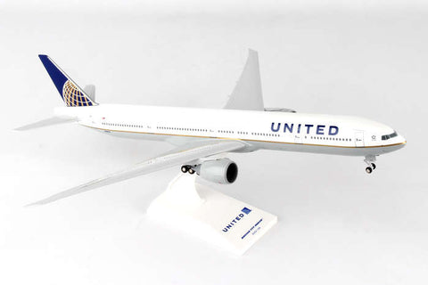 Amazon.com: QIYUMOKE 1/150 Boeing 777-300ER United 18.5