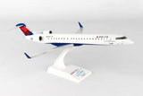 Skymarks Delta Connection CRJ900 1/100 Scale with Stand - GoJet N181GJ