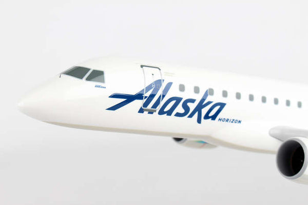 Skymarks Alaska Horizon Embrarer E175 1/100 Scale Plane with Stand Reg N620QX