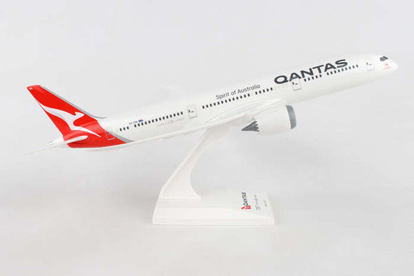 Skymarks Model Qantas Boeing 787-9 1/200 Scale with Stand VH-ZNA