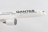 Skymarks Model Qantas Boeing 787-9 1/200 Scale with Stand VH-ZNA