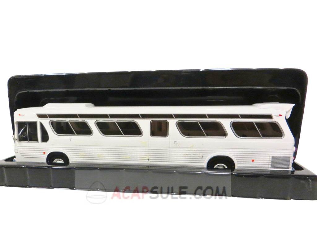 IXO 1/43 AUTOCAR GM TDH-5303 1965 MANHATTAN - BRONX environ IXO 1/43 AUTOCAR GM TDH-5303 1965 MANHATTAN - BRONX environ