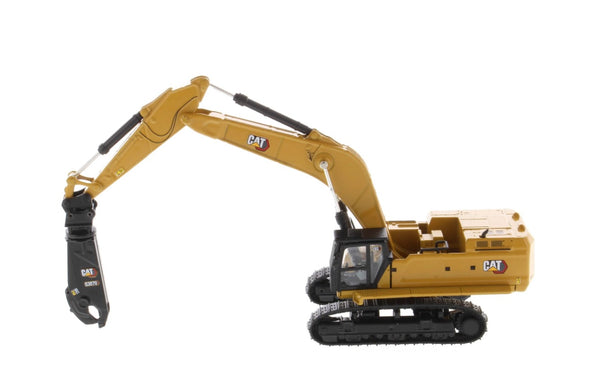 Diecast Masters 1/87 Cat® 395 Next Gen Hydraulic Excavator (Includes Hammer and Shear) and Collector's Tin