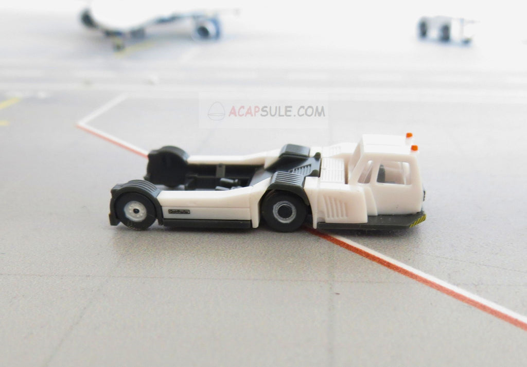 Herpa 572088 Airport Accessories 1/20 tractor and Gifts airplane Toys – Acapsule AST-2 Goldhofer