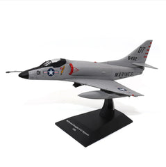 McDonnell Douglas A-4C Skyhawk 1/72 Scale Diecast Model Plane (MARINES 8492)