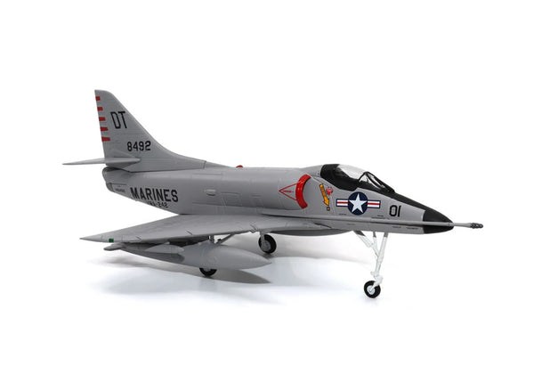 McDonnell Douglas A-4C Skyhawk 1/72 Scale Diecast Model Plane (MARINES 8492)