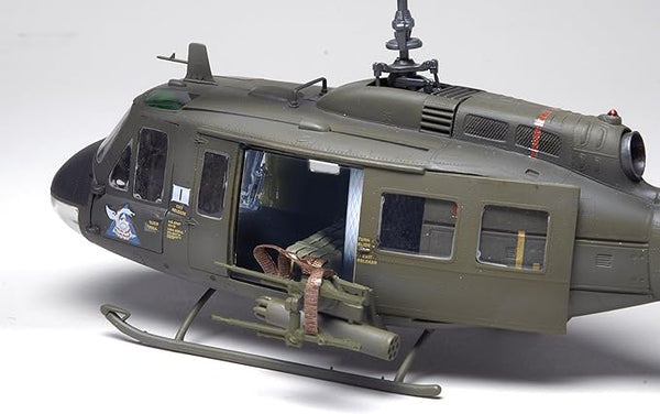 Revell 1/32 Scale UH-1D huey Gunship Level 4 Model Kit