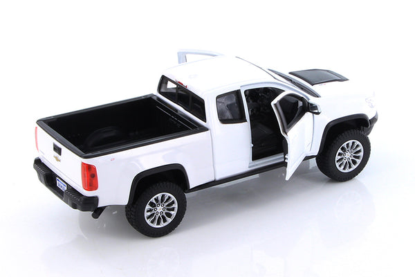 White 2017 Chevrolet Colorado ZR2 Pick Up 1/27 Scale Diecast Model