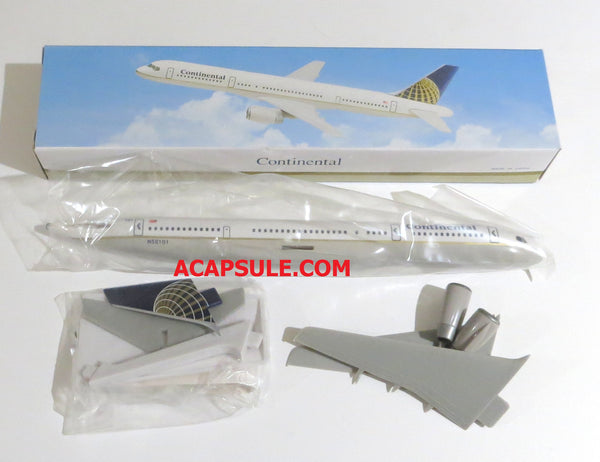 Flight Miniatures Continental Airlines Boeing 757-200 1/200 Scale Model with Stand