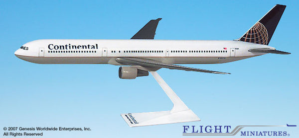 Flight Miniatures Continental Airlines Boeing 767-400 1/200 Scale Model with Stand