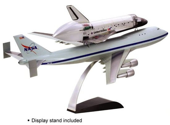Dragon NASA Space Shuttle "Discovery" w/747-100 SCA 1/144 Scale Model Kit