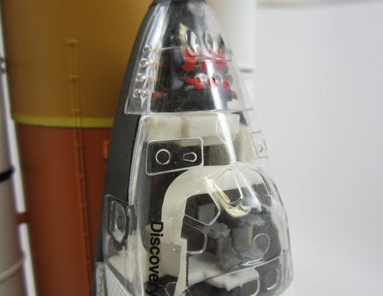 Cutaway Model 1/144 Space Shuttle Discovery w/Solid Rocket Booster