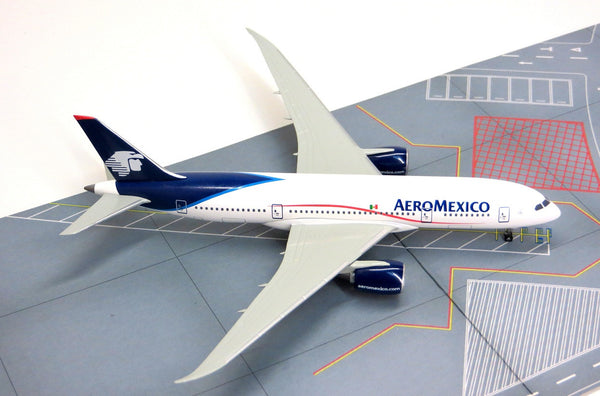 Dragon Wings Aeromexico Boeing Dreamliner 787-8 1/400 Diecast Model
