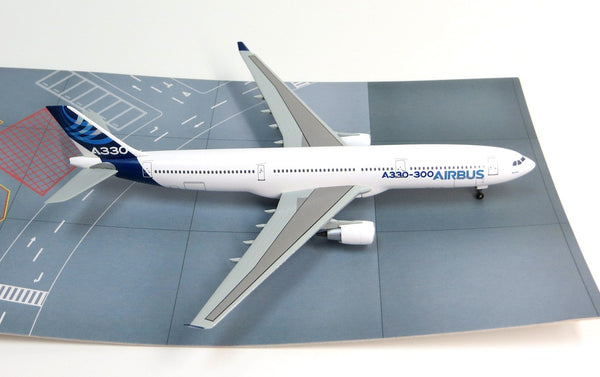 Airbus Corporate A330-300 1/400 Model w/ Stand & Gears