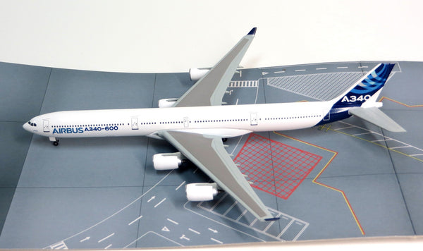 Airbus Corporate A340-600 1/400 Model w/ Stand & Gears