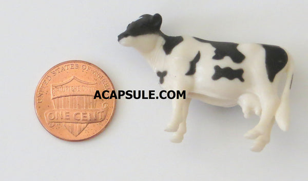 Ertl 1/64 Scale Black and White Holstein Cattle Bulk Bag of 25
