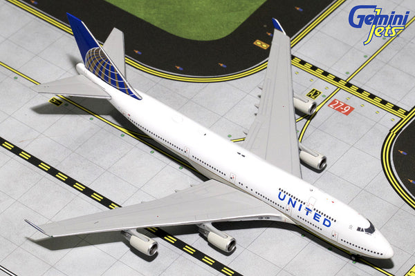Gemini Jets United Airlines Boeing 747-400 1/400 Diecast Model GJUAL1587 Reg N105UA